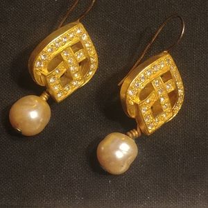Linda Levinson Goldtone Rhinestone Pearl  Dangle Earrings
